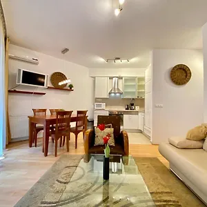  Appartamento Downtown Vibe-kiraly Ii Apts W Private Balcony Ungheria
